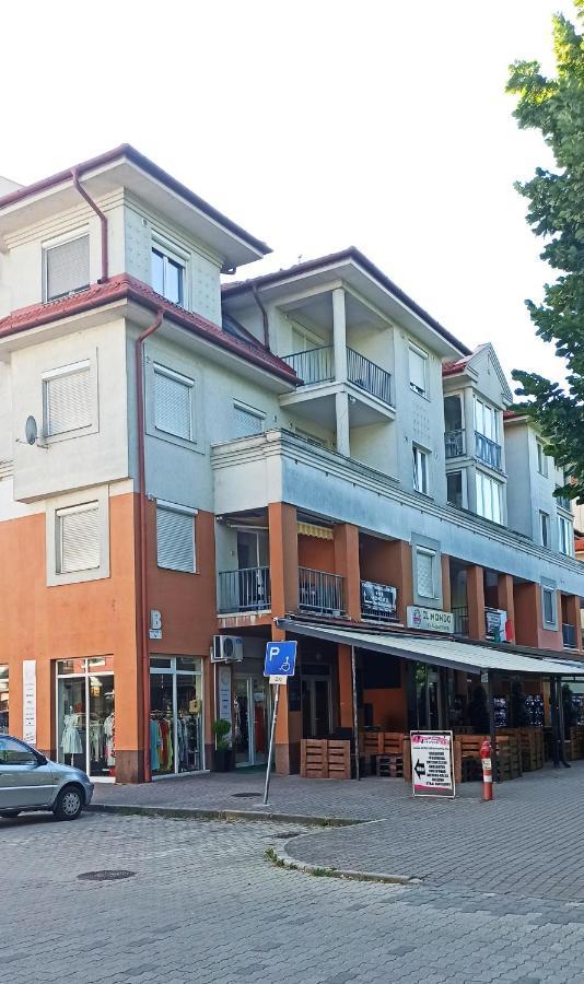 Premium Apartman Хайдусобосло Экстерьер фото